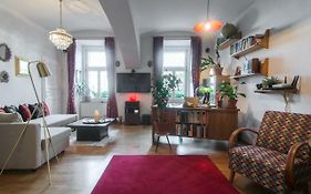 Victoria Design Stays - Apartment Rehorova
